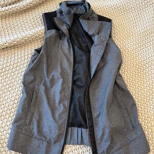 Lorna Jane Charcoal Gray Sleeveless Vest